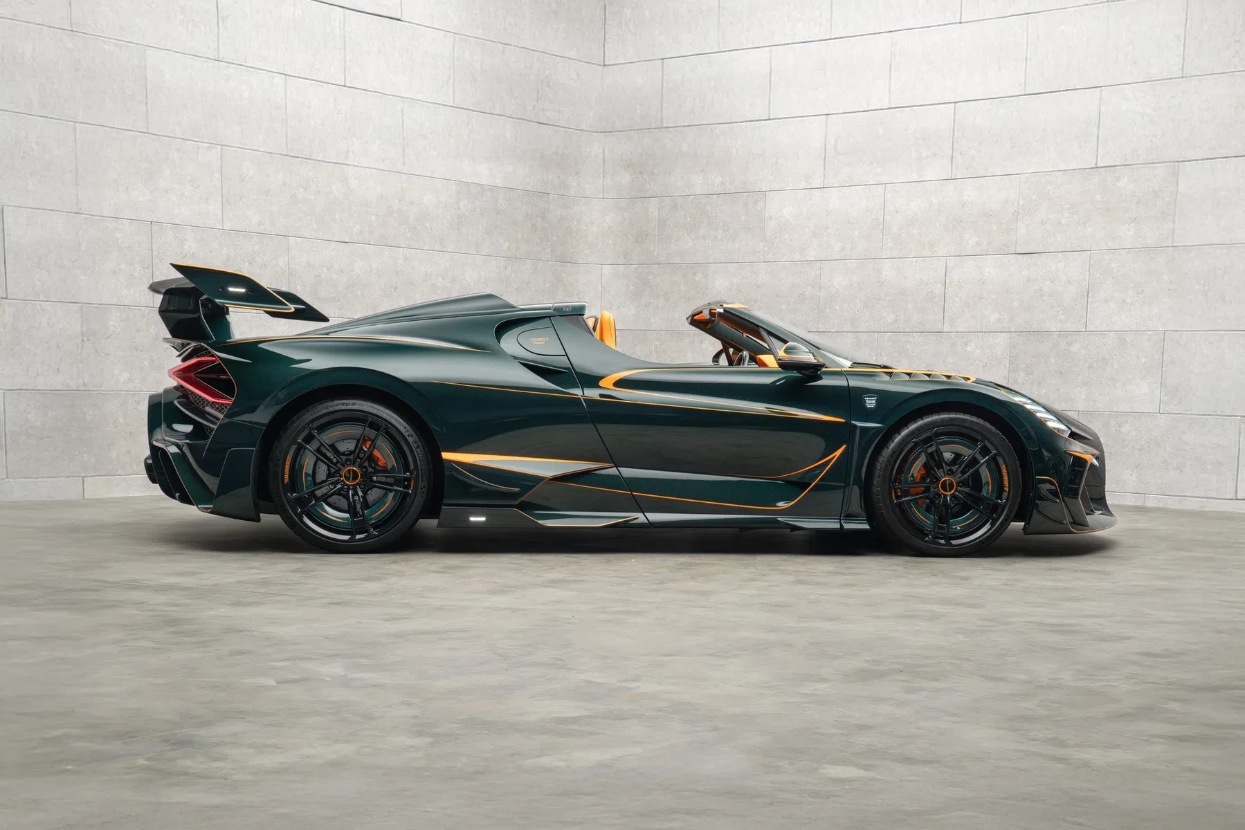 Mansory Bugatti Mistral